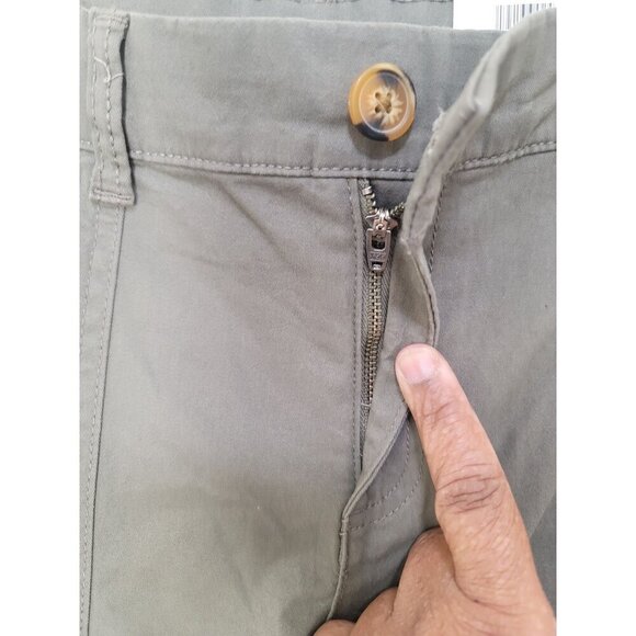 Style & Co Mid Rise Roll Cuff Shorts Size 8 Olive Green Cotton Blend - Picture 5 of 12